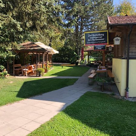 Apartamento Heurigenbar Feldkirchen an der Donau Exterior foto