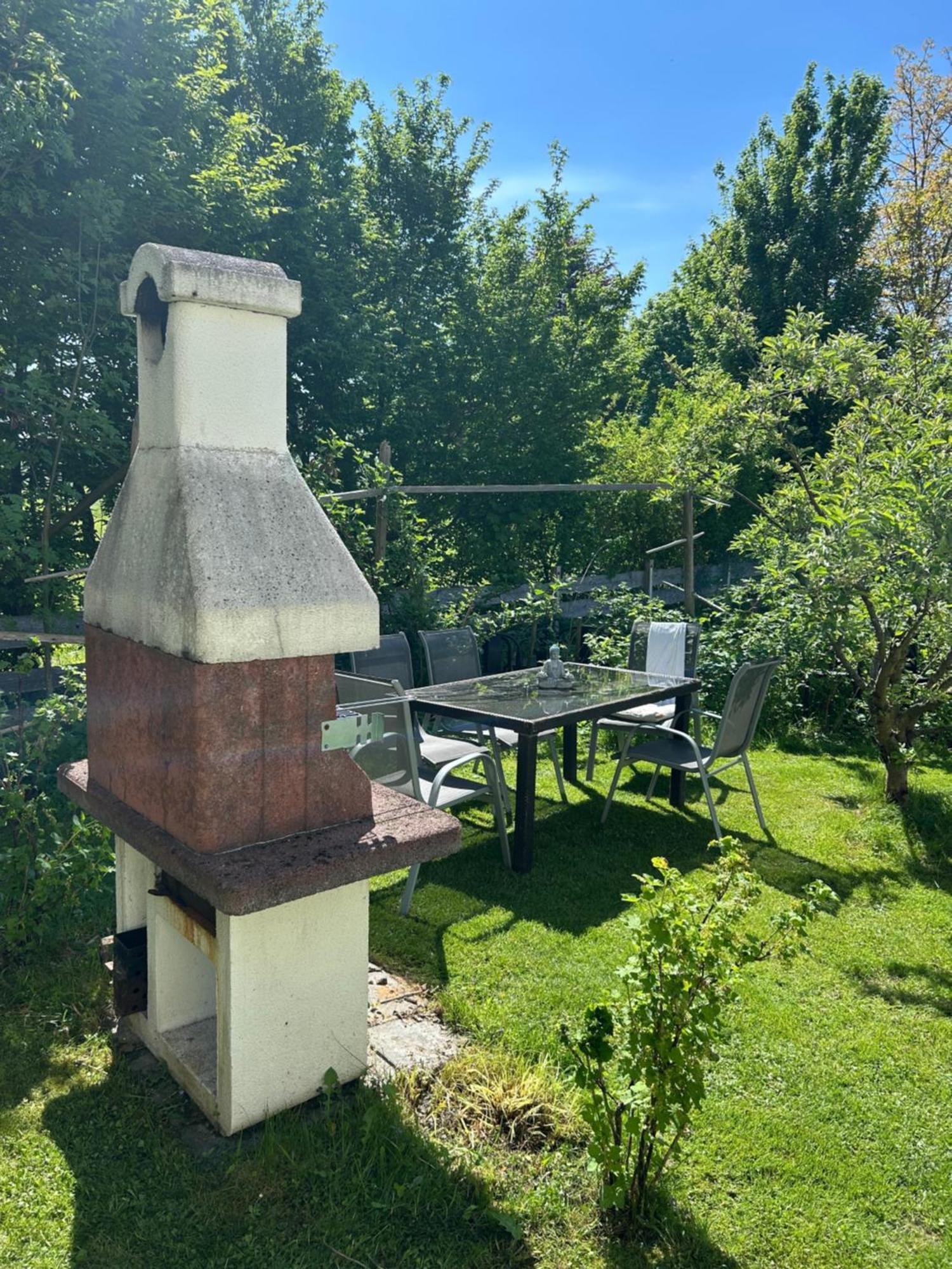 Apartamento Heurigenbar Feldkirchen an der Donau Exterior foto